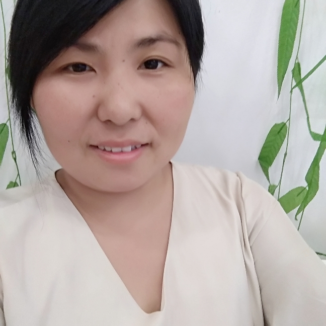 清湖倒影的照片