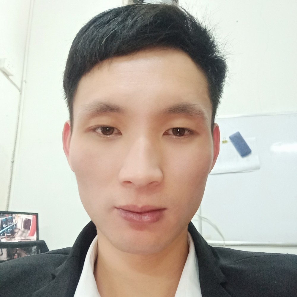 陌路雨人的照片