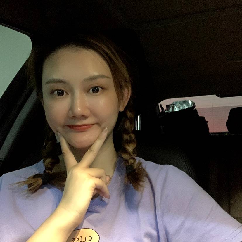 彭怡琳的照片
