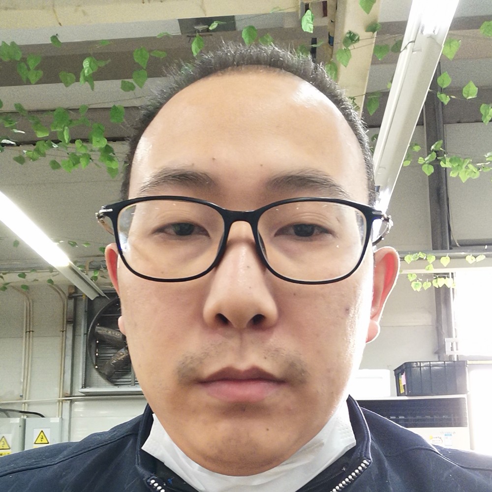 无辜回首碧影的照片