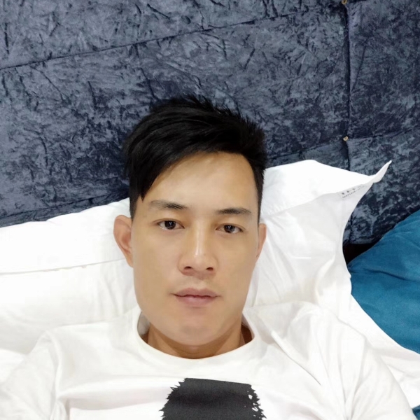 找心怡的她的照片