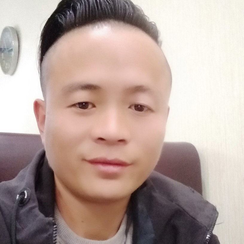 友从何来的照片