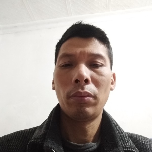 男人找个有缘人的照片