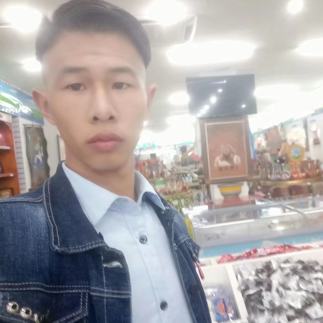 帅气請云朵的照片