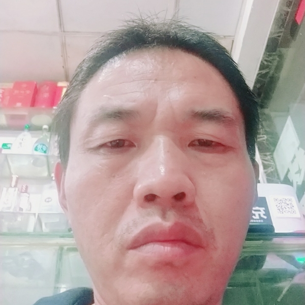 保温杯演变难过的照片