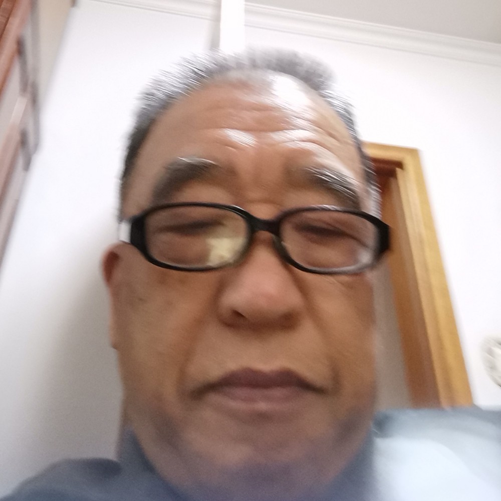 优秀中男的照片