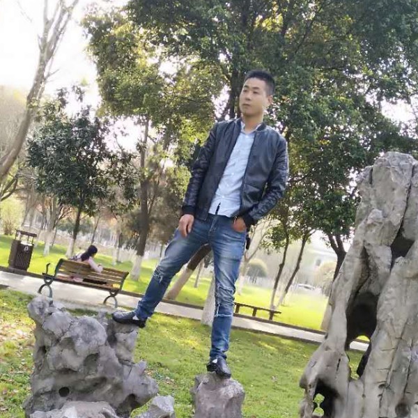保温杯挽手暴躁的照片