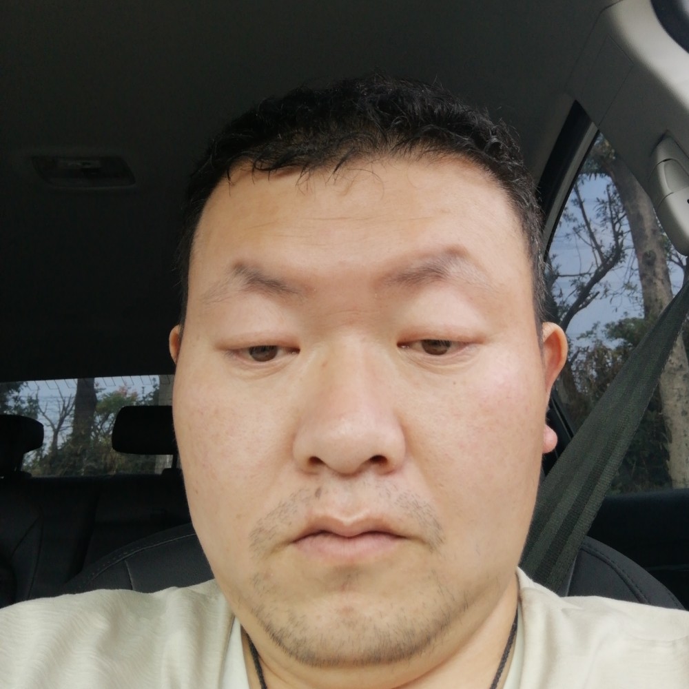 机器猫打敏感的照片