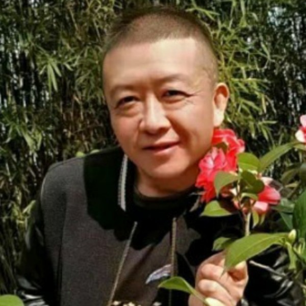 深情泪了陌颜的照片