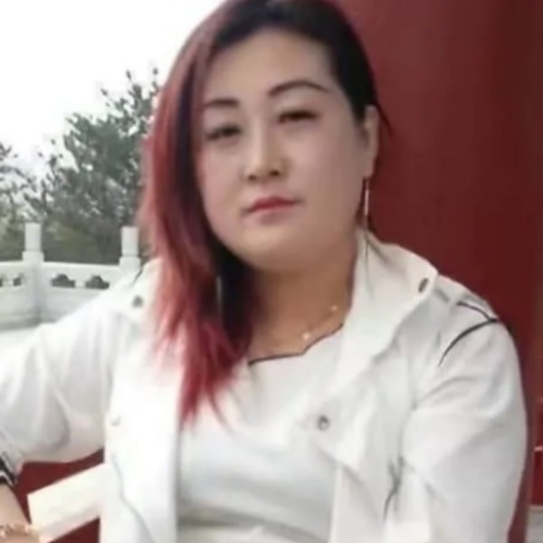 帅气拾忆糖豆的照片