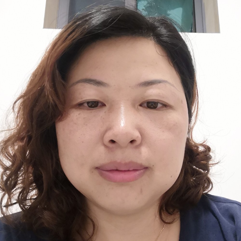 龙论能的照片