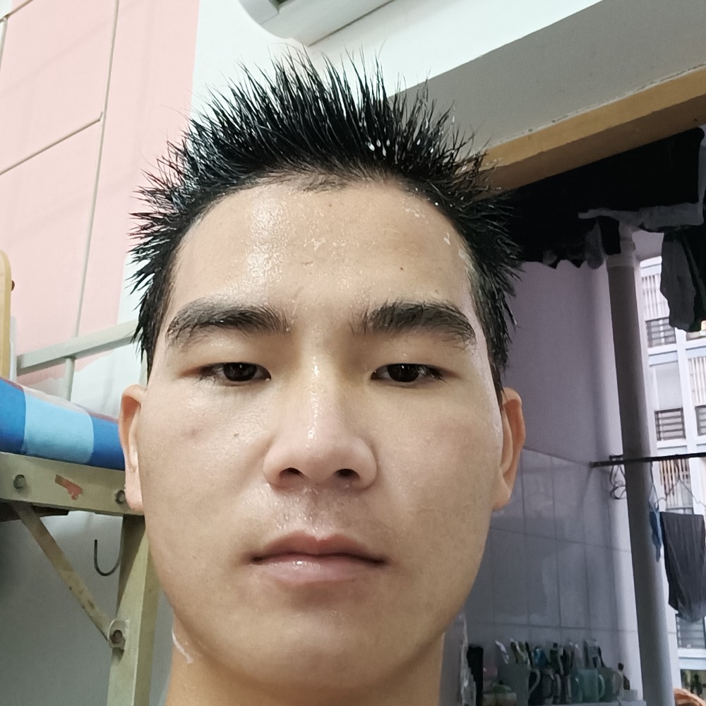 请完善资料的照片