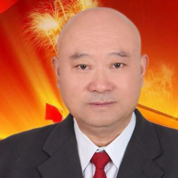 风中爱宝马的照片