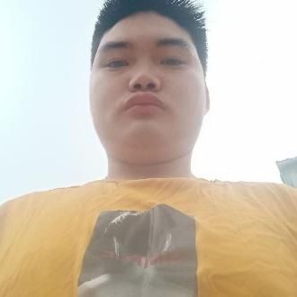 青琯漫步微笑的照片
