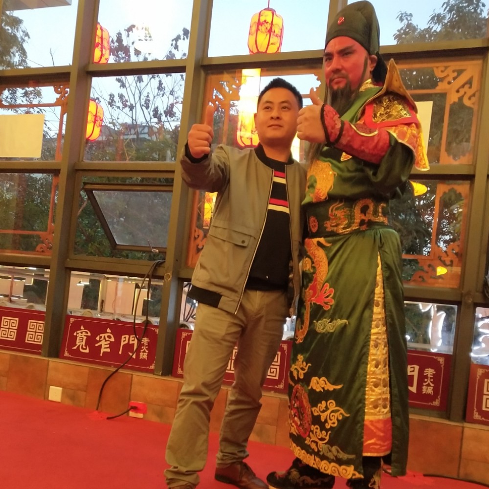 落霞有勤劳的照片
