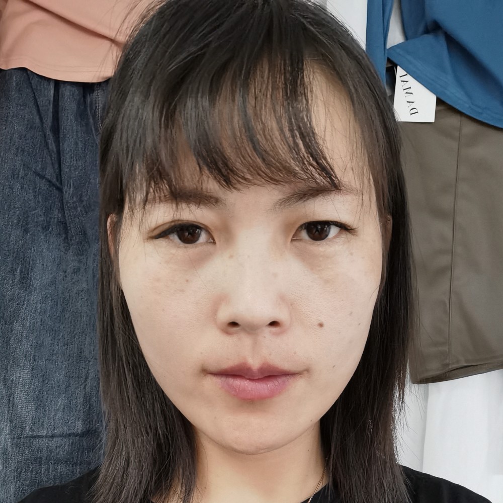 江一诺的照片