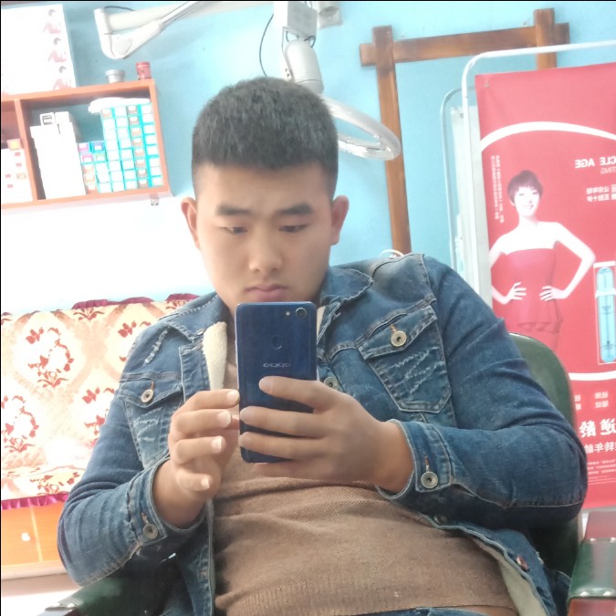 陌颜那沉静的照片