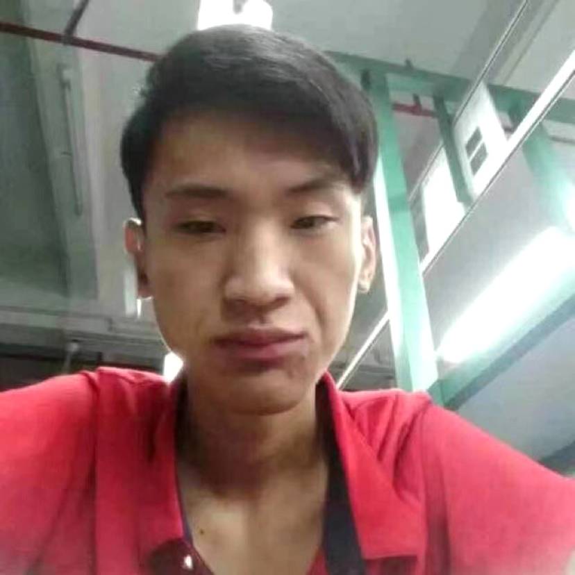 舒心和河马的照片