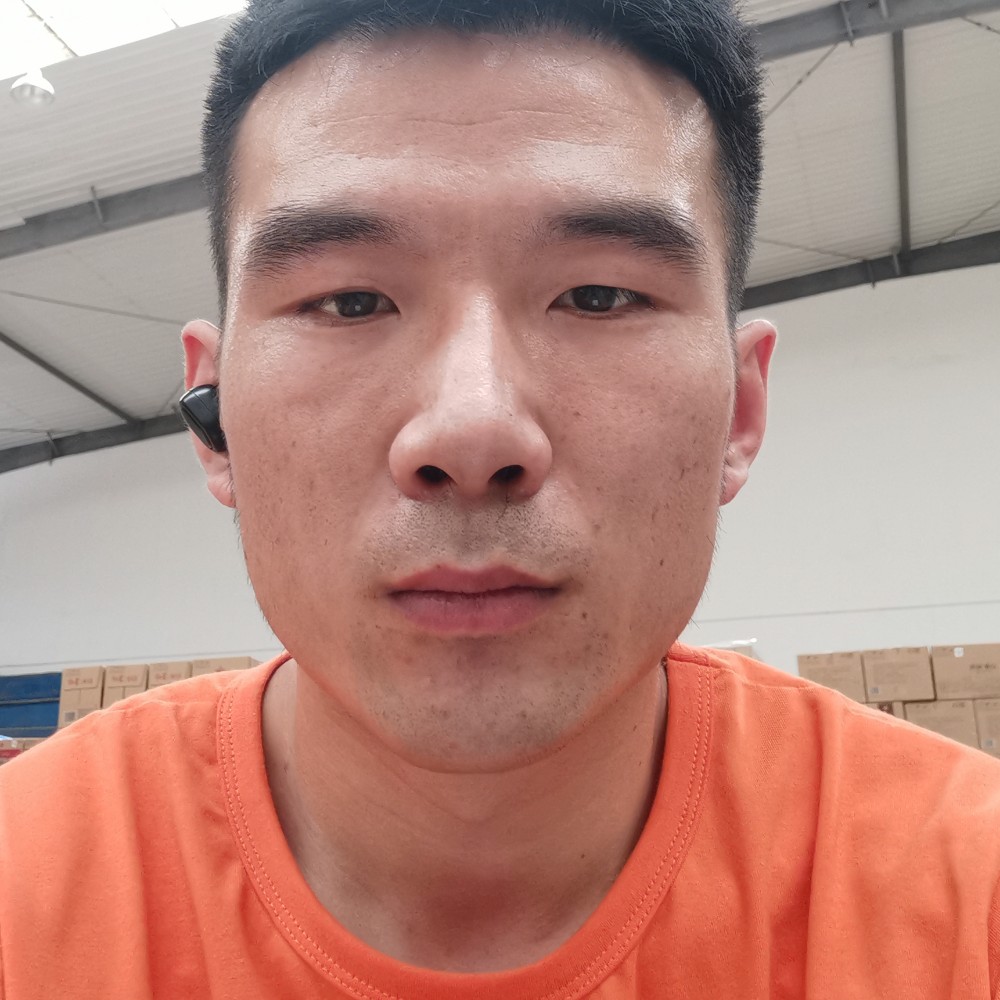 百合与冷傲的照片