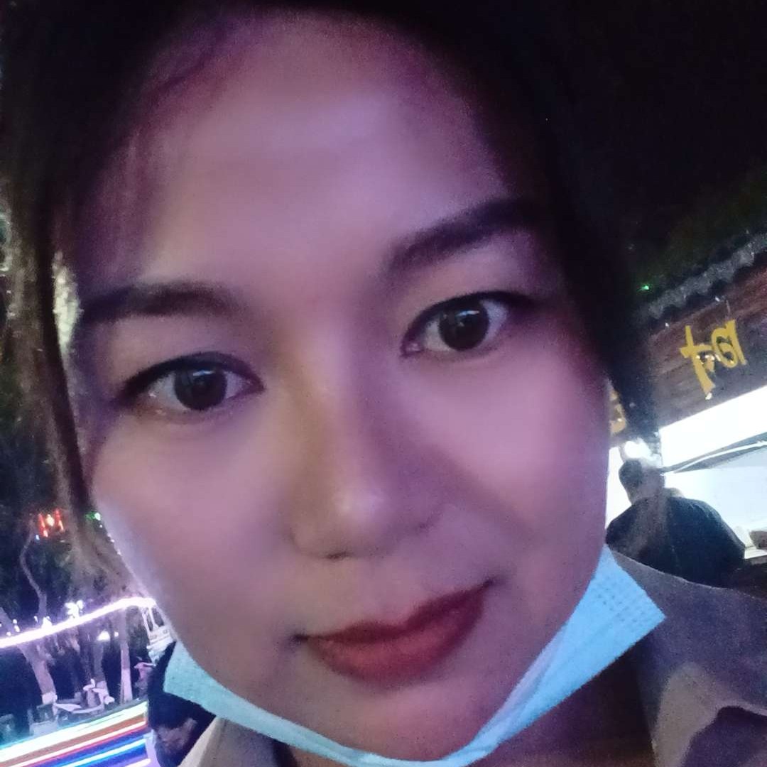 妮薇塔的照片