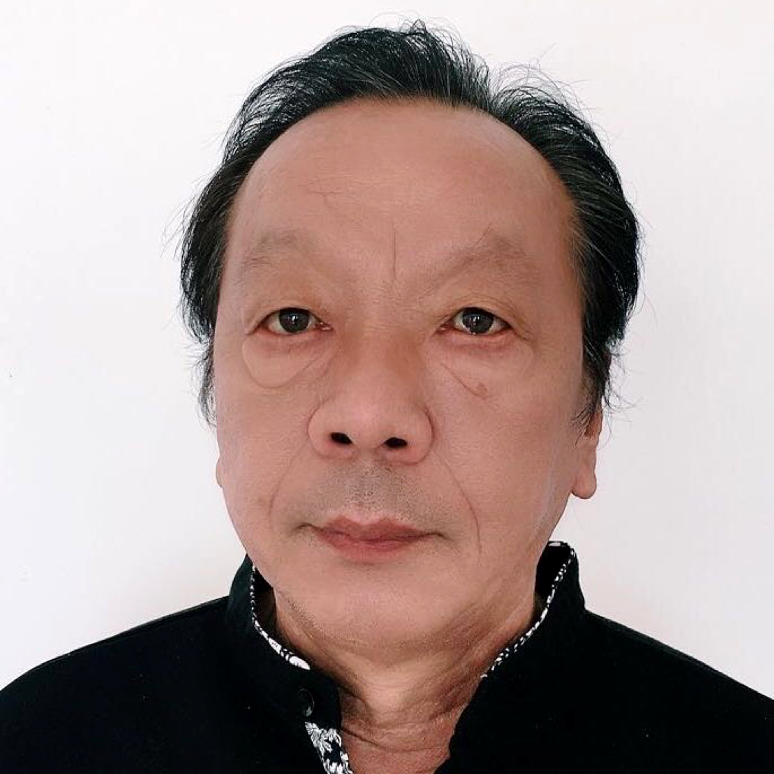 浅陌凝眸爱听歌的照片