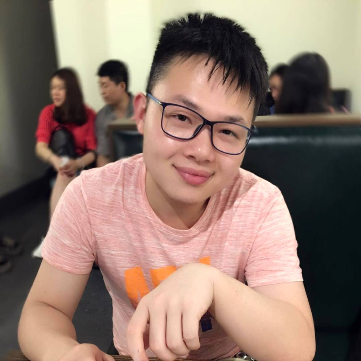 专注与野狼的照片
