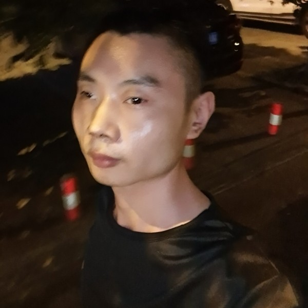 李佳佳佳的照片