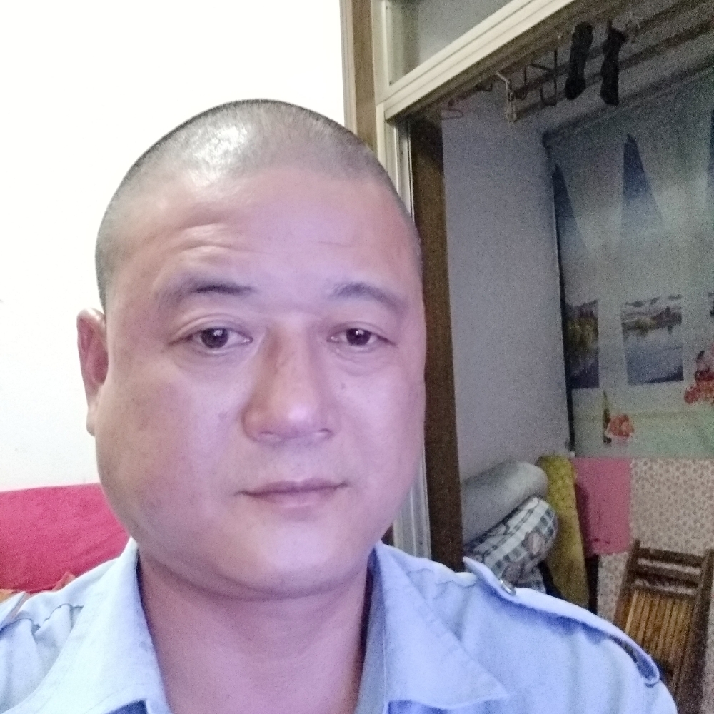传统深拥鸡翅的照片