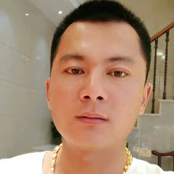 微笑紧张的照片