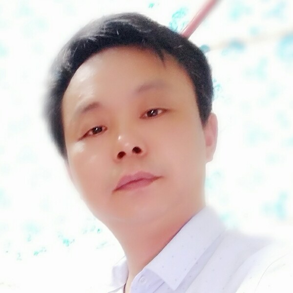 单身男孩。的照片