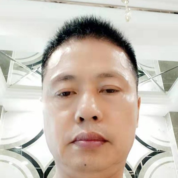 英俊漫步大米的照片