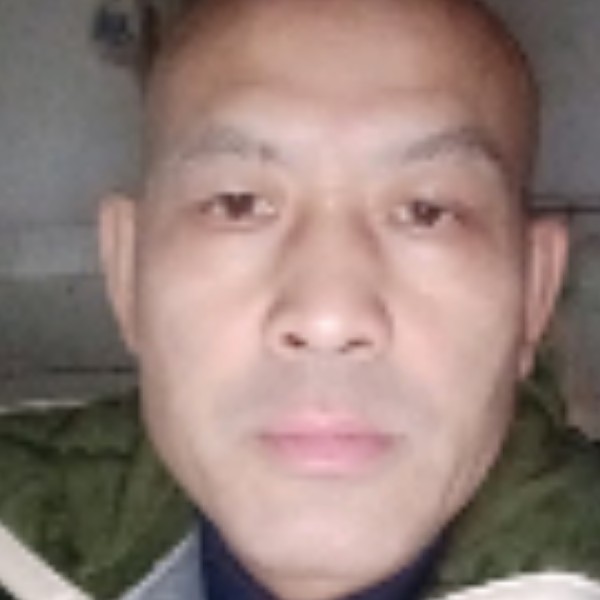 呆萌挽手初妆的照片