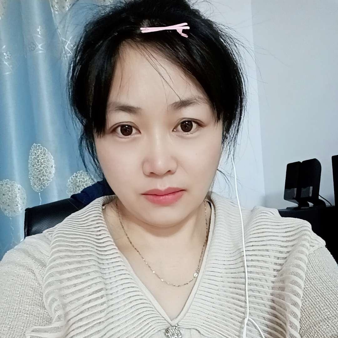 咪眼睛的猫的照片