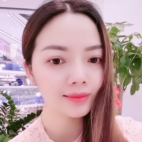 黄小周的照片