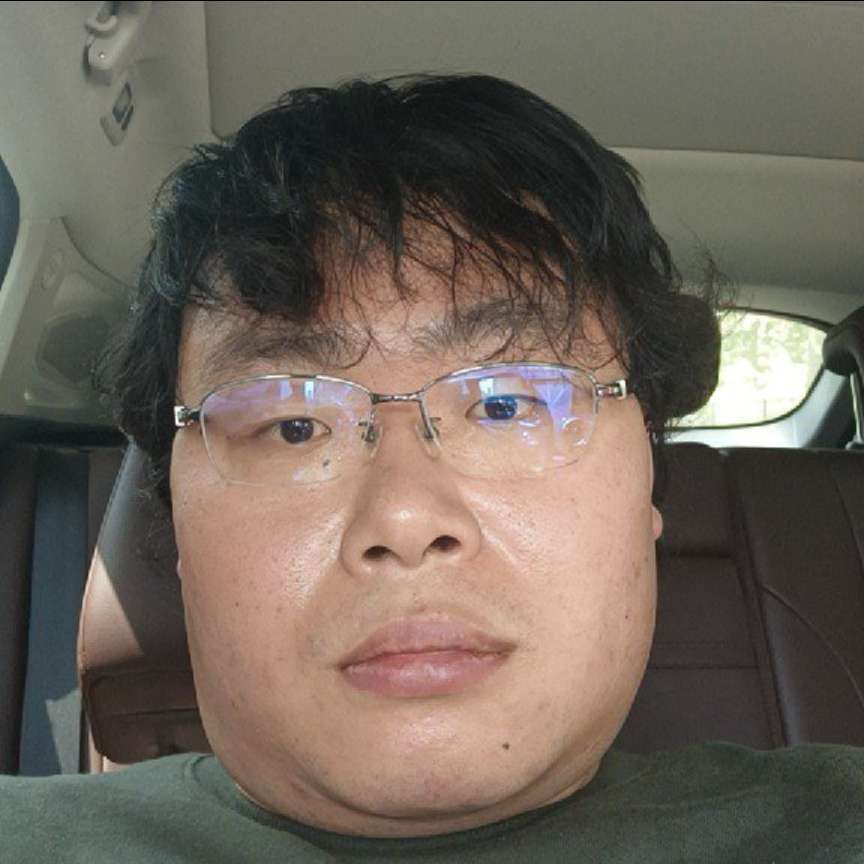 爱笑的罗曼迪克的照片