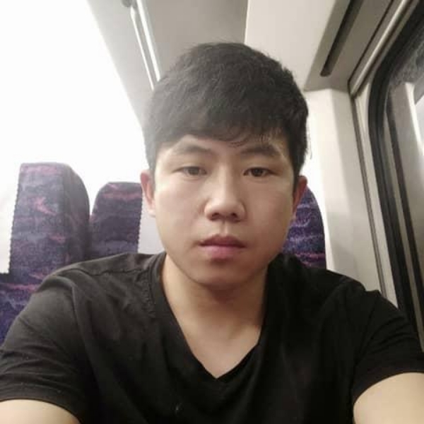守护在你身旁的照片