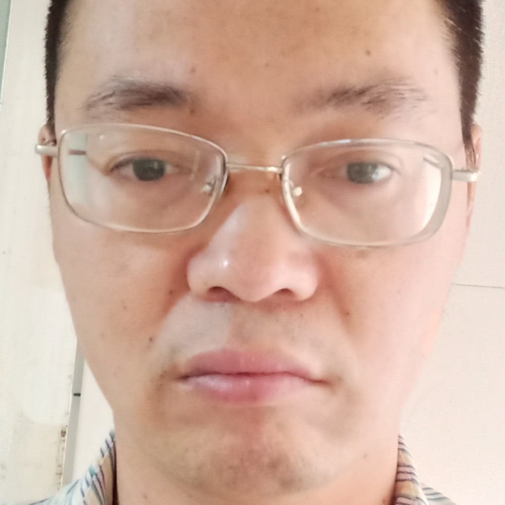 煎蛋方干净的照片
