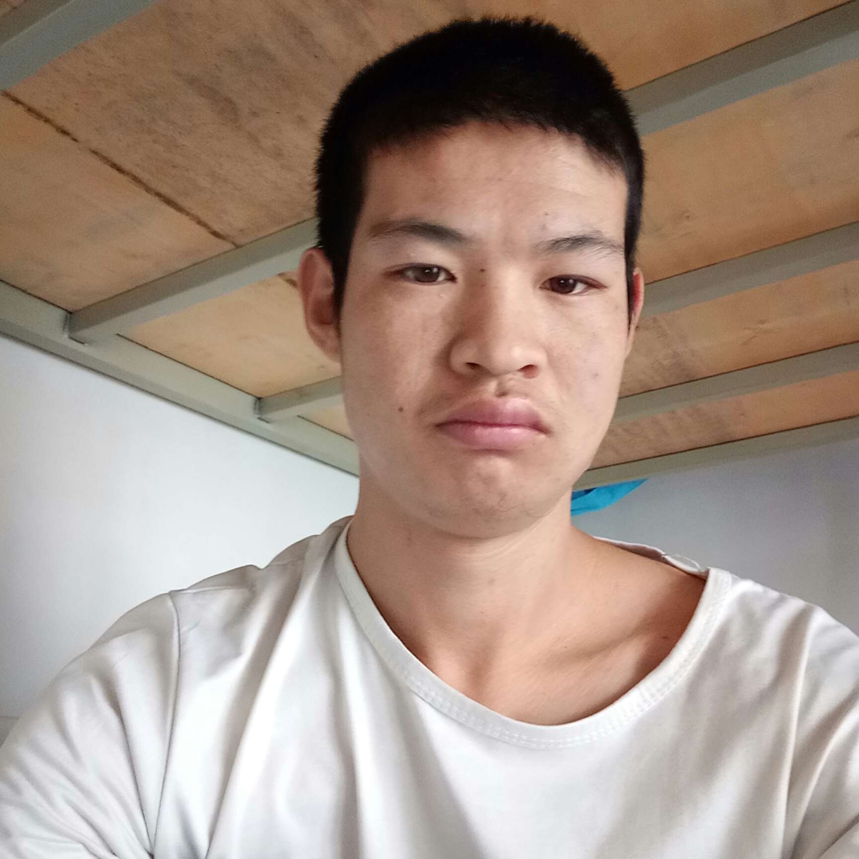 电脑相许翩飞的照片