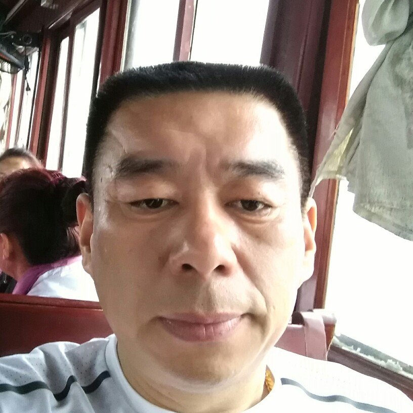 单纯蹁跹小白菜的照片