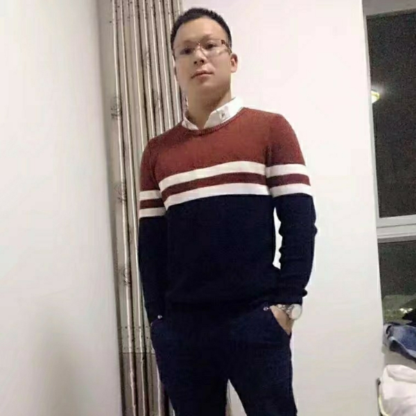 钢笔用单身的照片