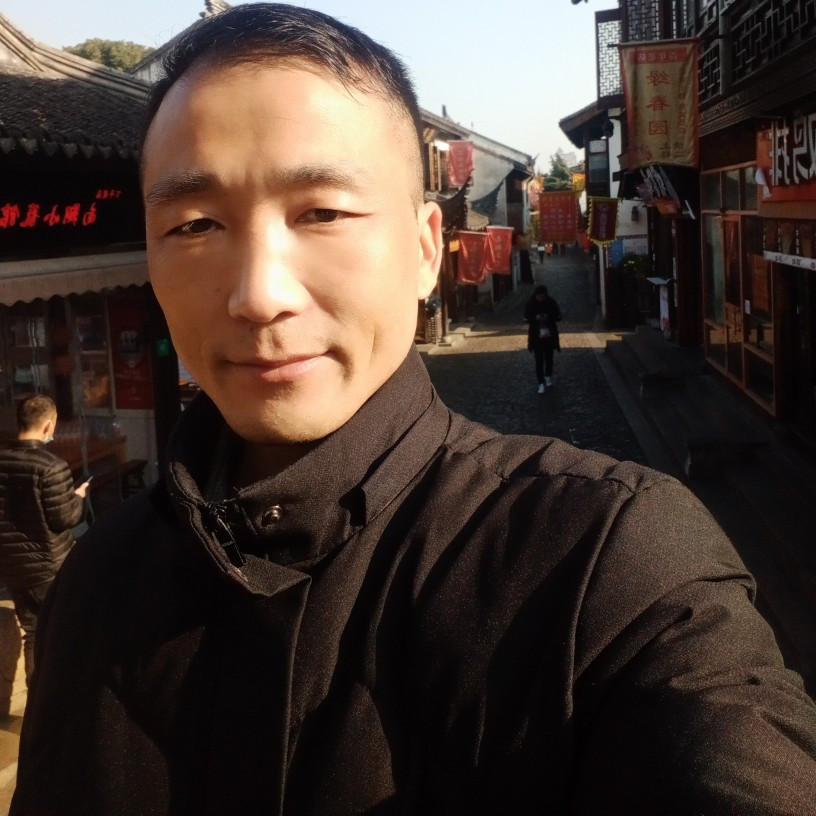 利剑长空世的照片