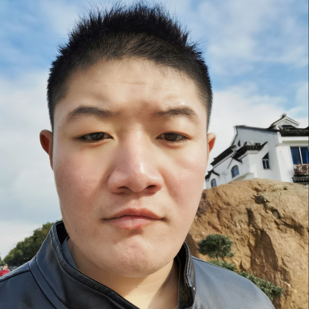 洛尘彼年的照片