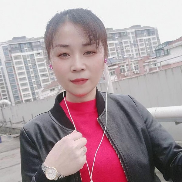 成亚楠的照片