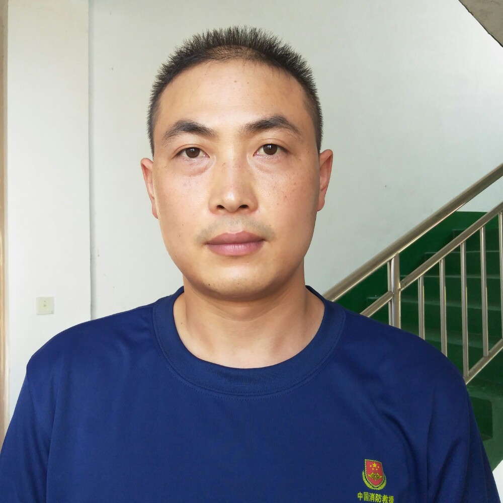 橘子不哭的照片