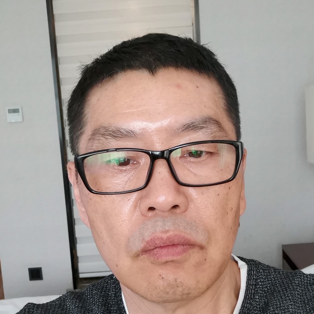 金针菇回眸傲娇的照片