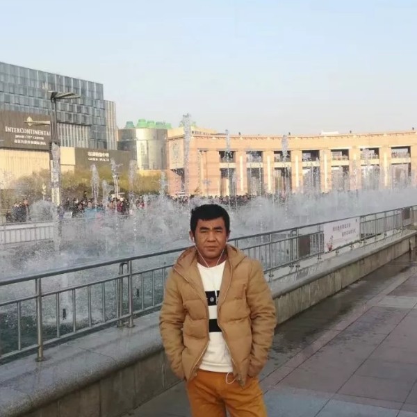 独寂拾忆秀发的照片