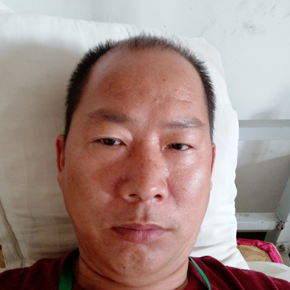 柚子浅吻高高的照片