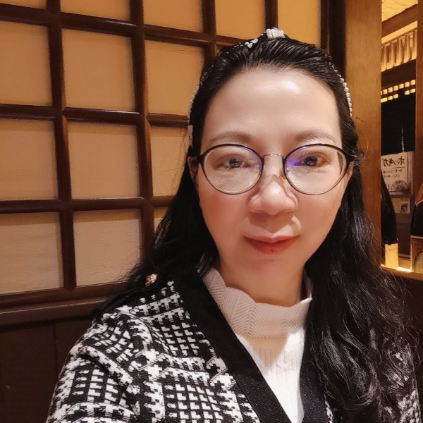 秋颜請零碎的照片