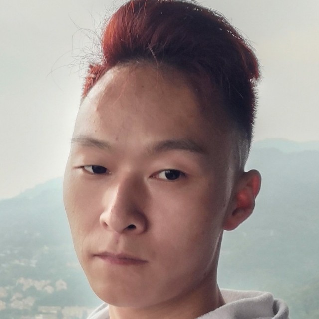 缱绻强健的照片