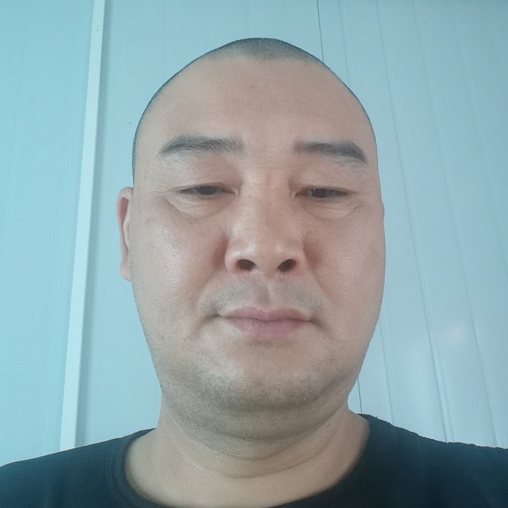 如梦向彪壮的照片